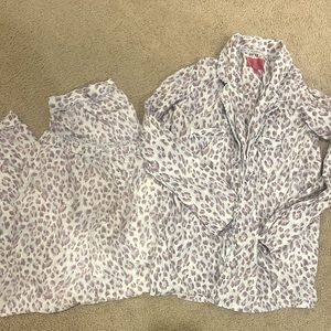 Victoria’s Secret Purple Leopard Flannel Button Down Pajama Set‎ Women’s Sz Sm L